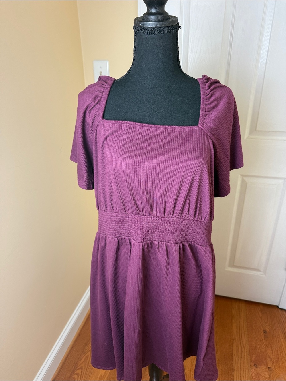 Old Navy Mauve Square-Neck Short Sleeve Dress